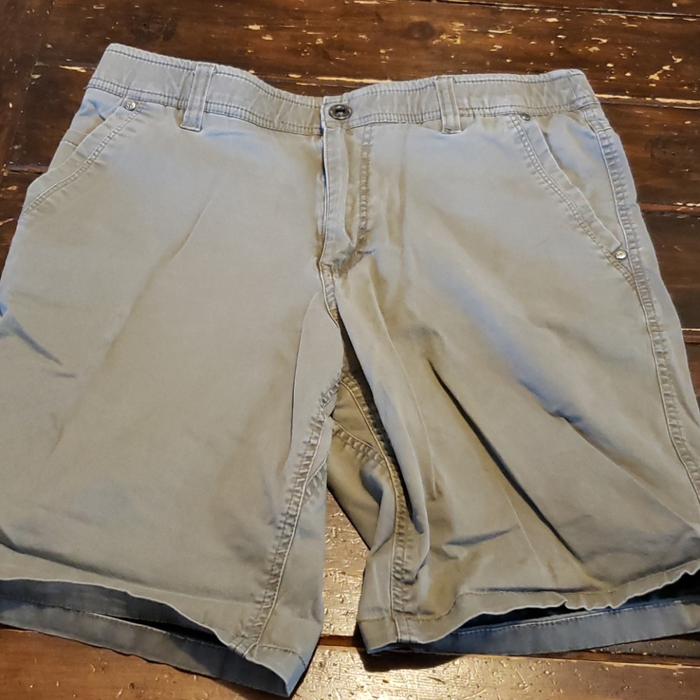 Swiss tech Shorts